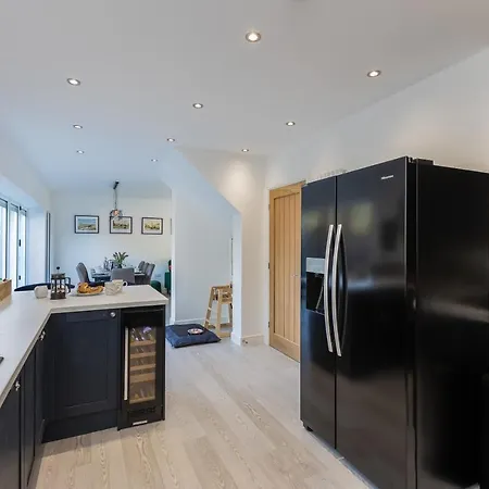 The Paddock * غيوسبرو